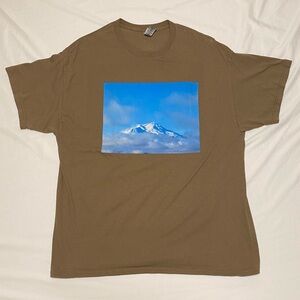 4 Tee shirts in size XL